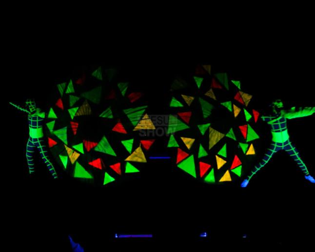 заказать Black Light Dance на Пхукет