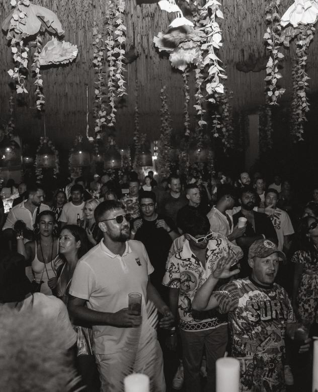 вечеринка 28