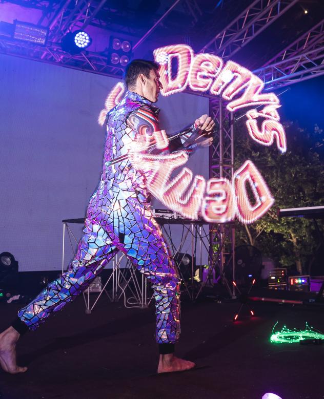 шоу-программа 28