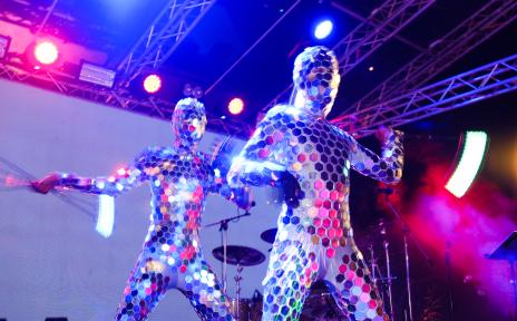 развлекательное шоу 32