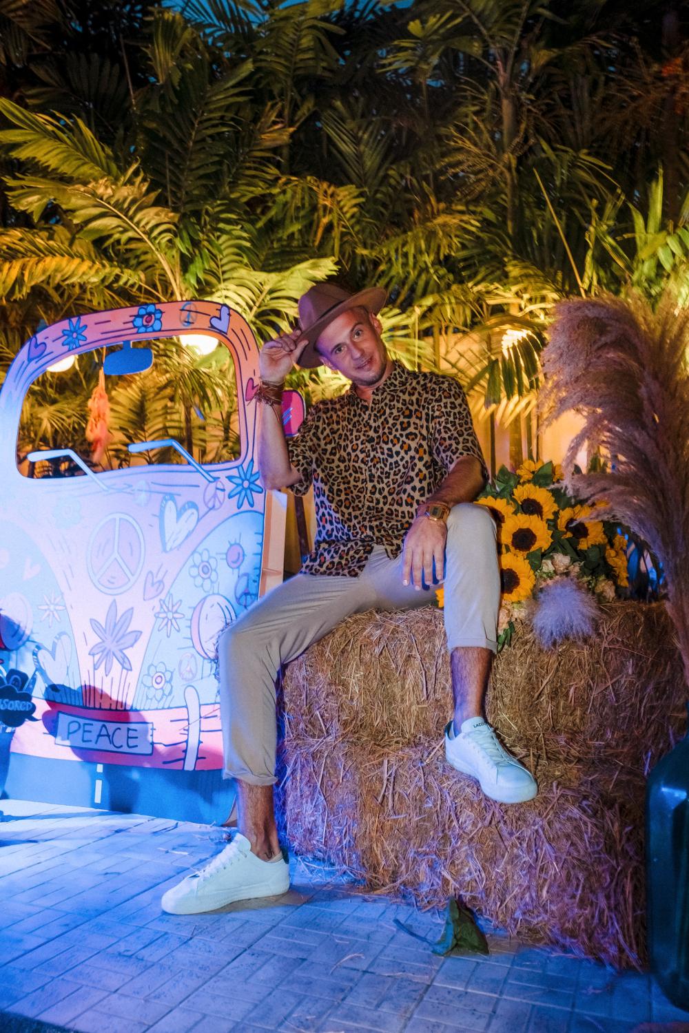 гость и фотозона