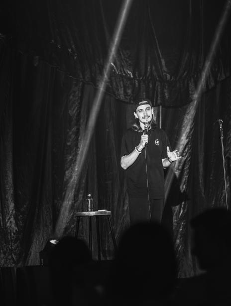 стендап комик 19