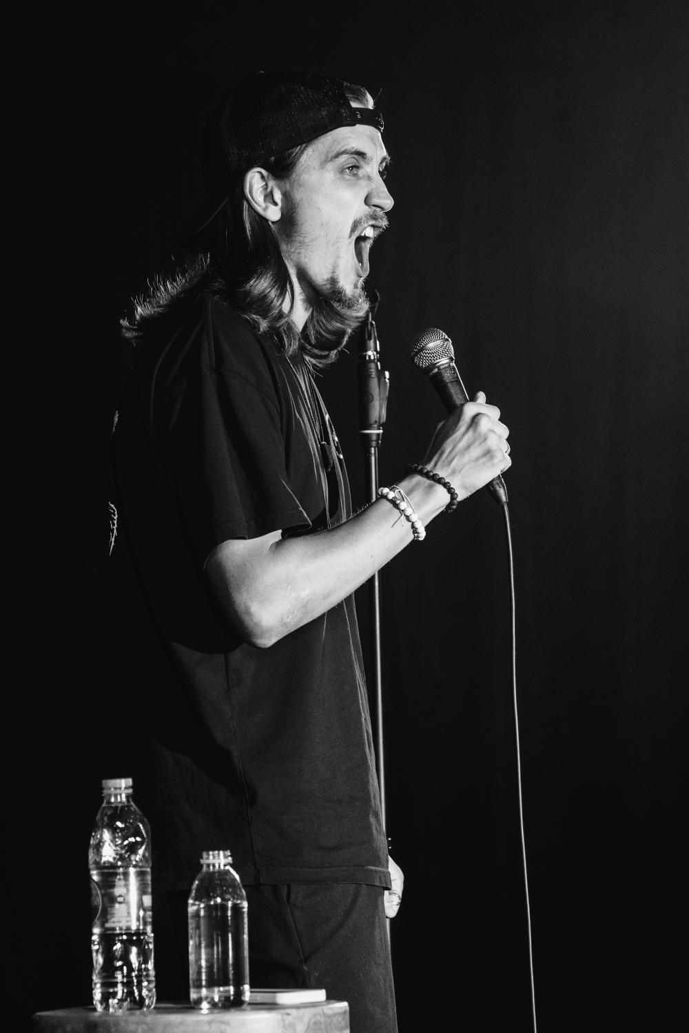 стендап комик