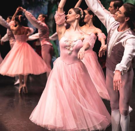 артисты на сцене 27