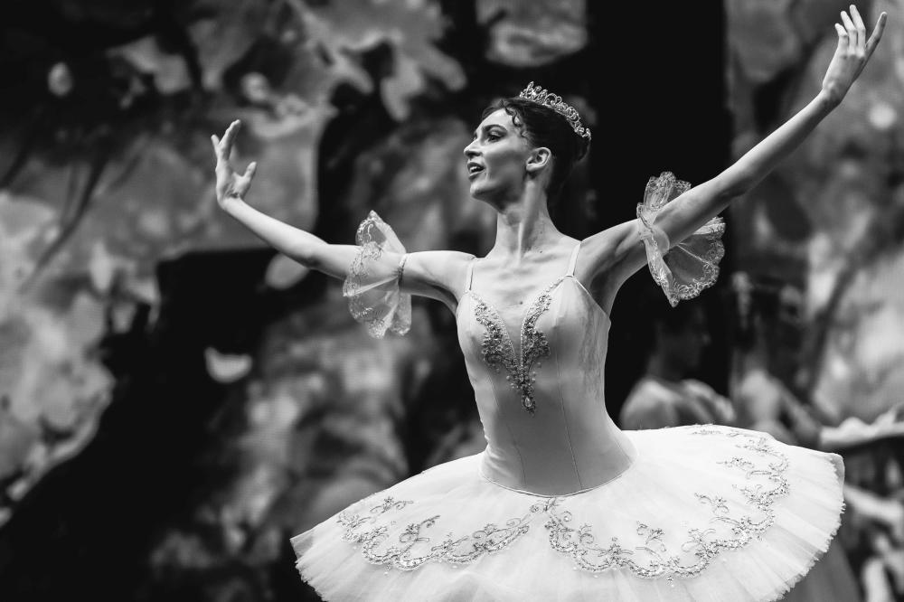 артисты на сцене