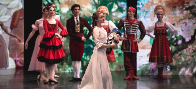 артисты на сцене 41