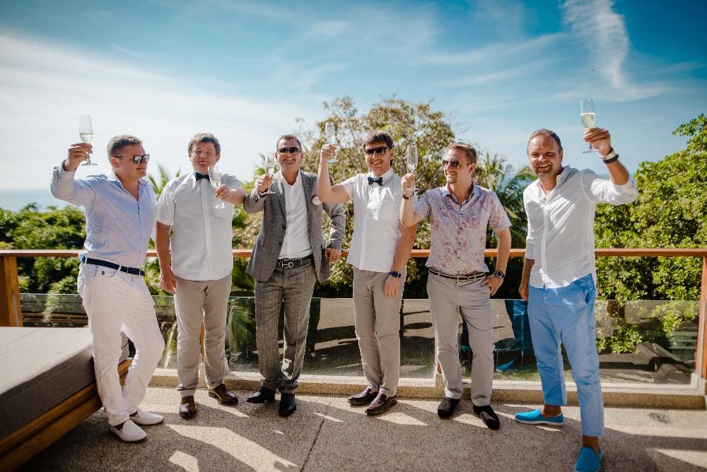 гости и жених