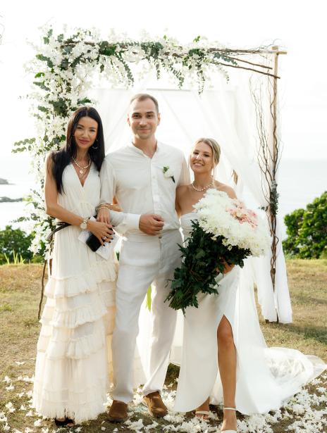 молодожены и гости 39