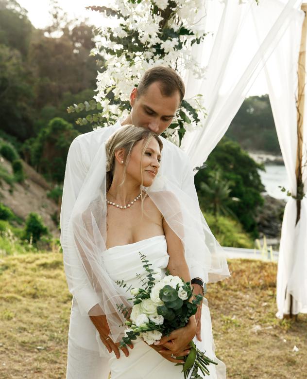 молодожены 48