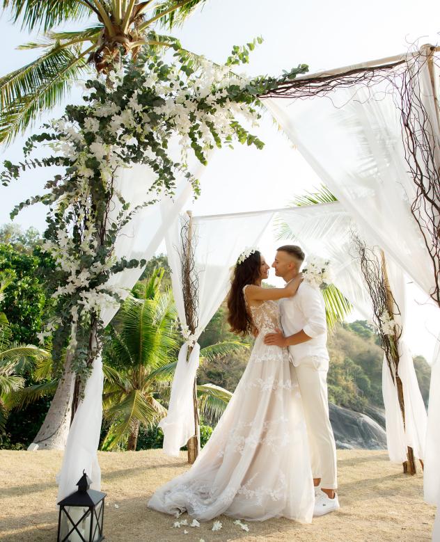 молодожены 48