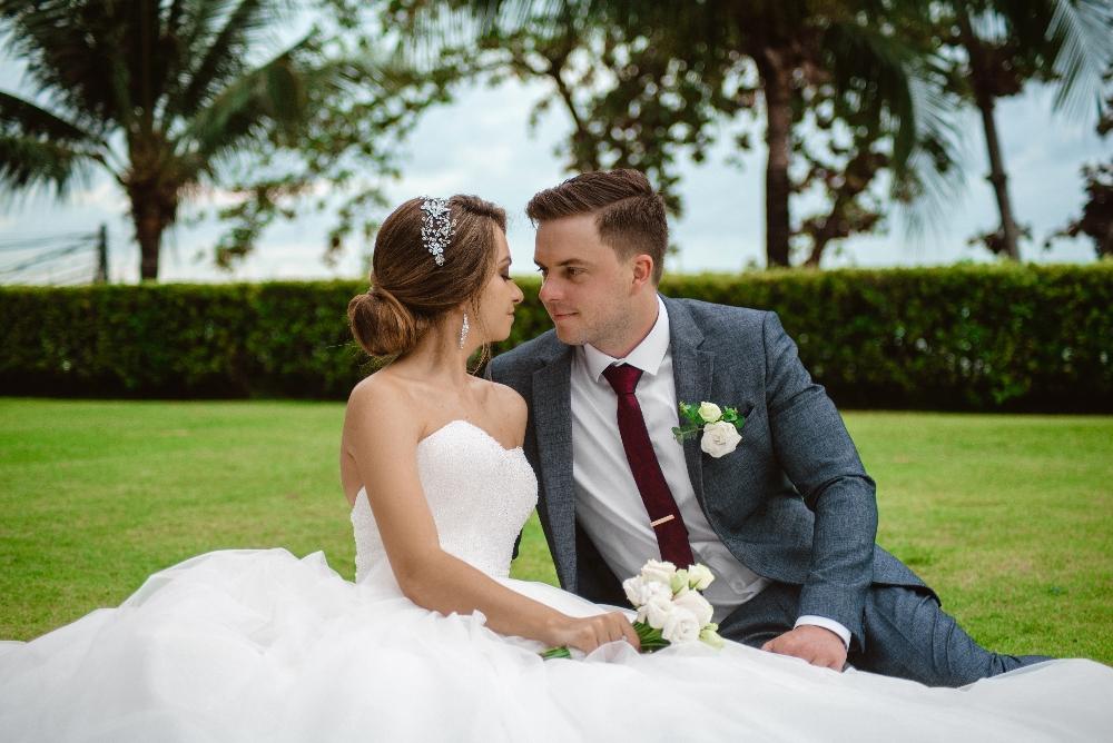 невеста и жених