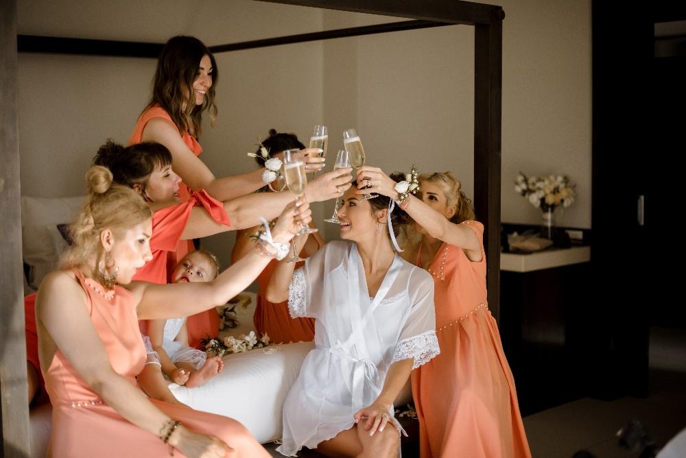 невеста и гости