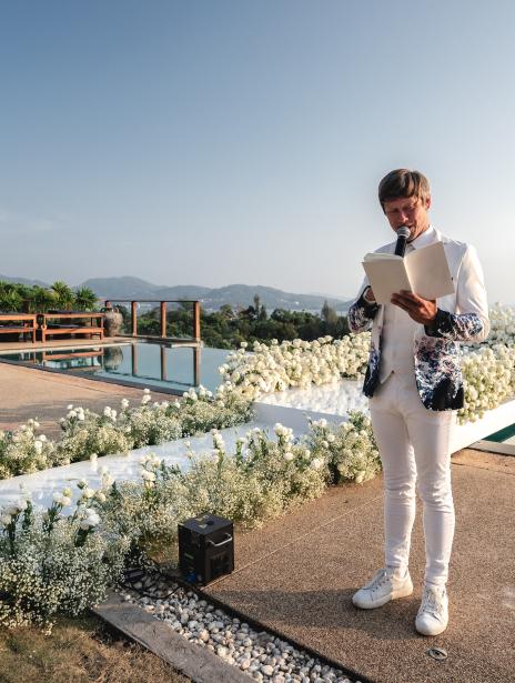 декор и ведущий 39