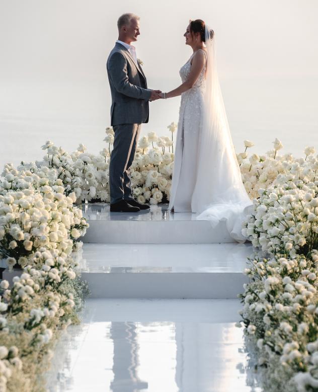 молодожены 28