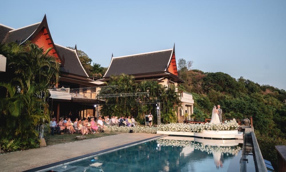 молодожены и декор