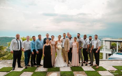 молодожены и гости 16