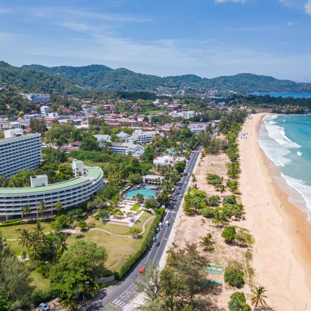 Отель Pullman Phuket Karon Beach Resort