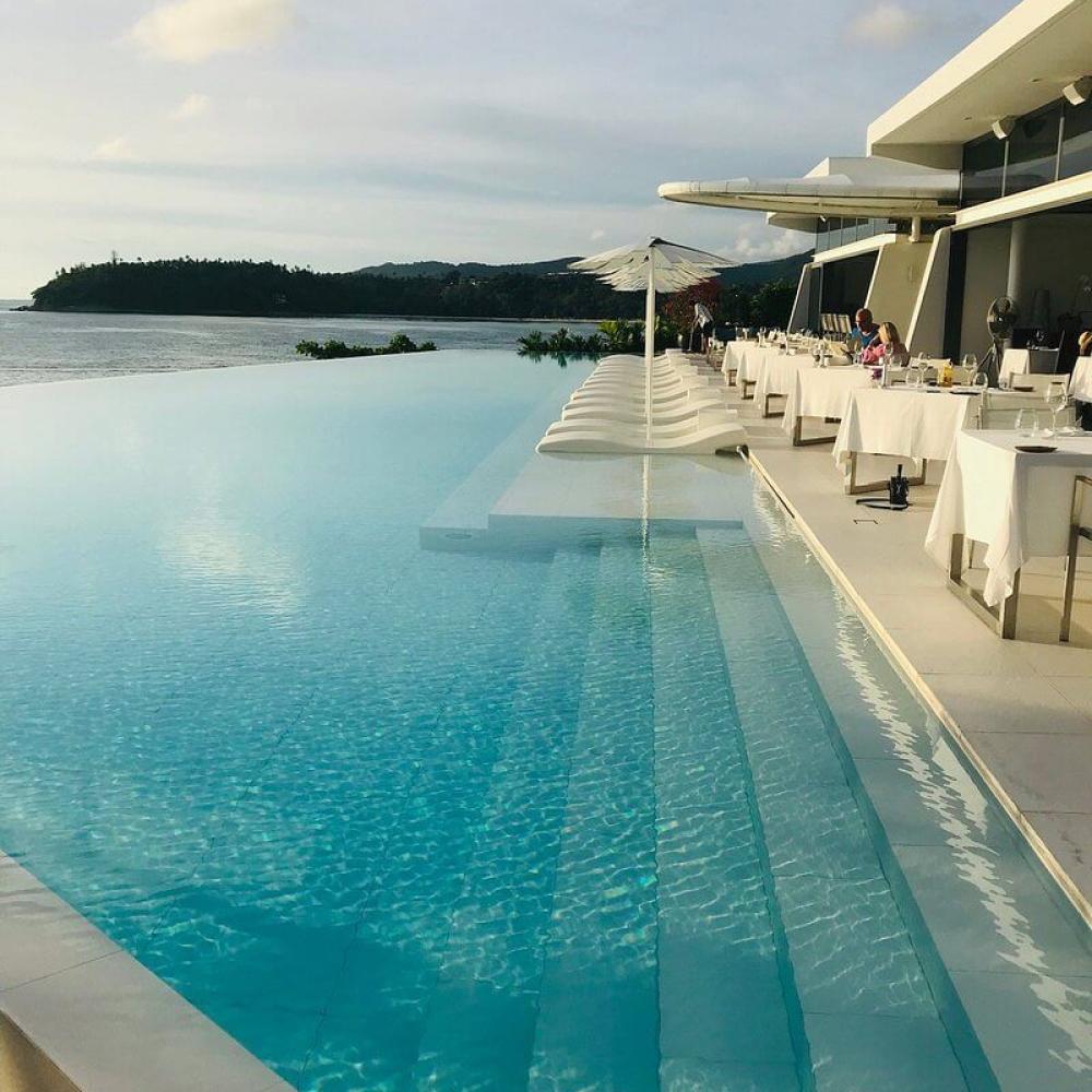 Видовой ресторан в районе Ката