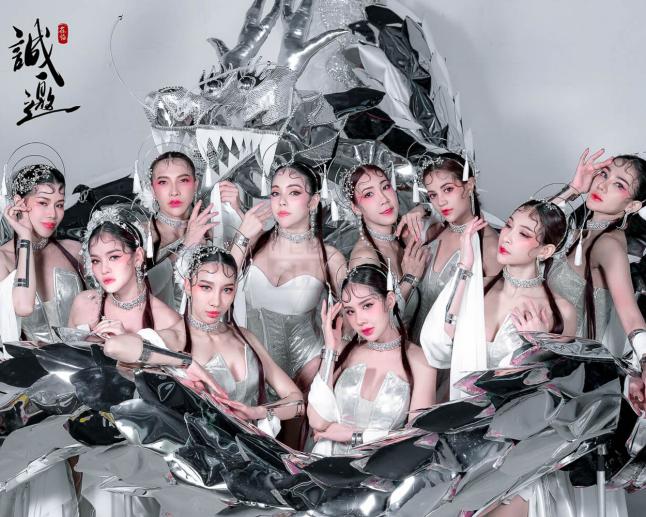 заказать Mirror Dragon Dance на Пхукет