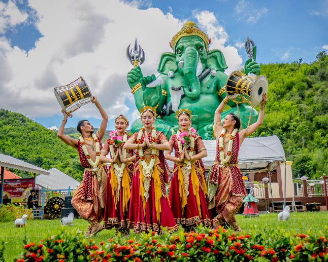 заказать India Dance на Пхукет