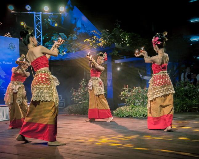 заказать Thai Candle Dance на Пхукет