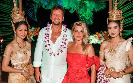 гости и фотозона 42