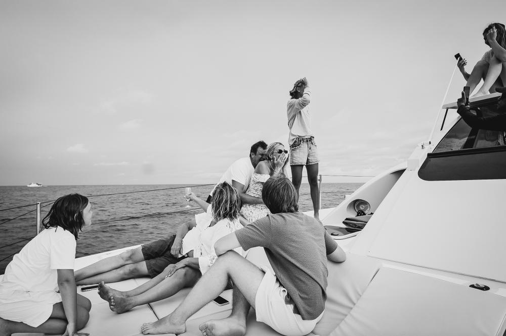 пара и гости