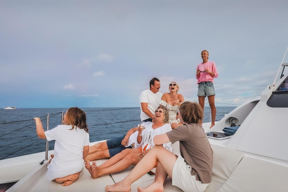 пара и гости