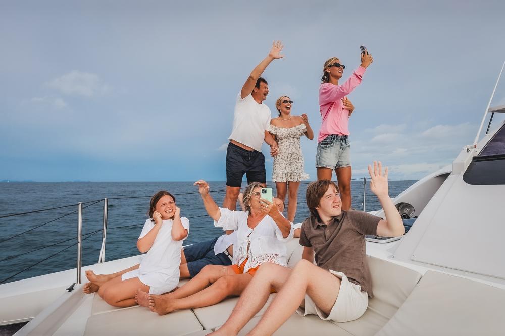 пара и гости