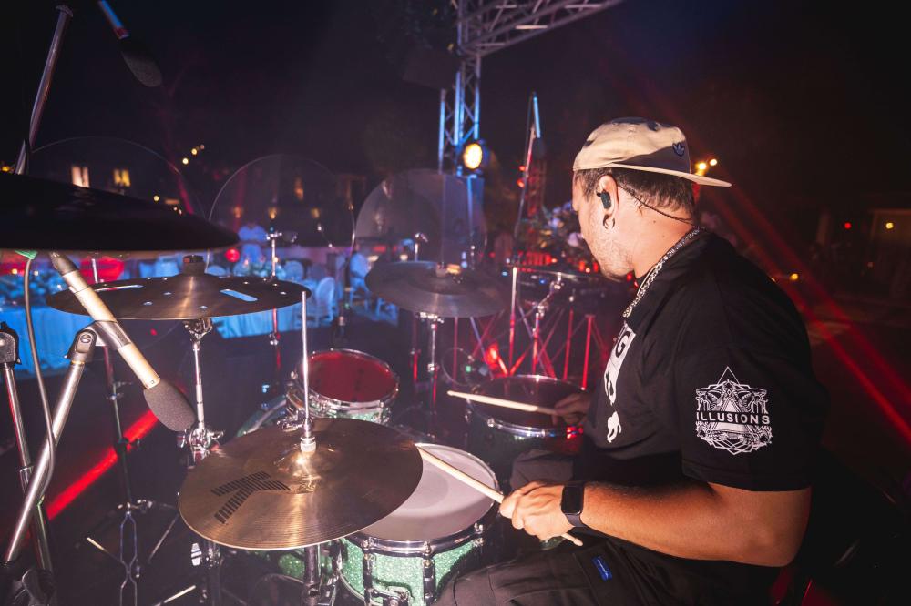 музыкальное оборудование