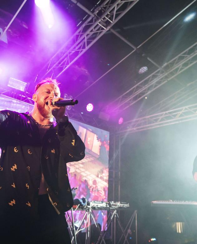 леша свик 18