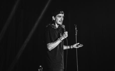 стендап комик 26