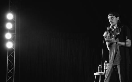 стендап комик 24