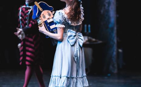 артисты на сцене 16