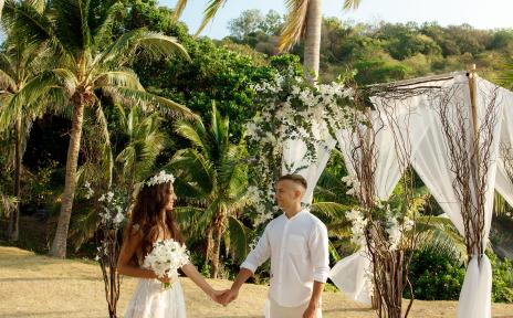 молодожены 50