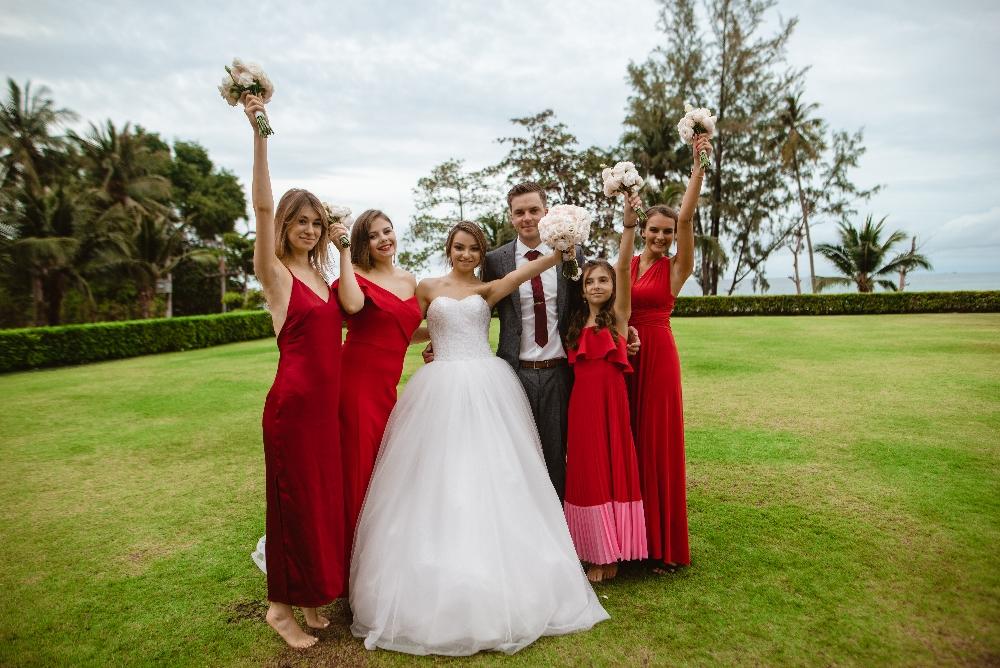 жених и невеста и гости