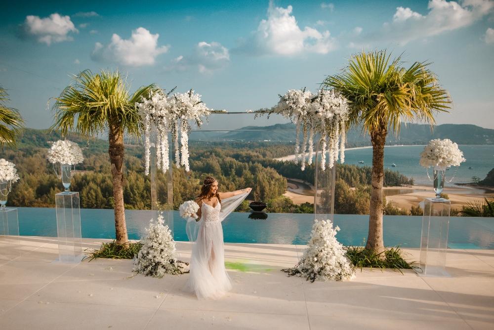 невеста и декор