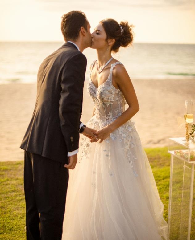 молодожены 48