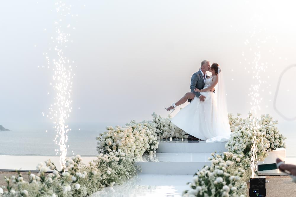 декор и молодожены