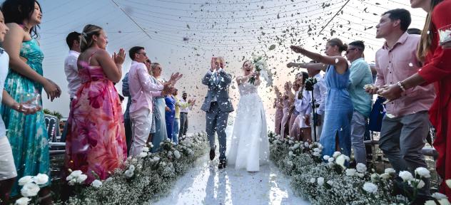 гости и молодожены 35