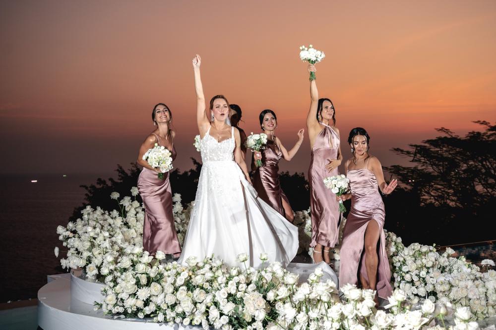 гости и невеста