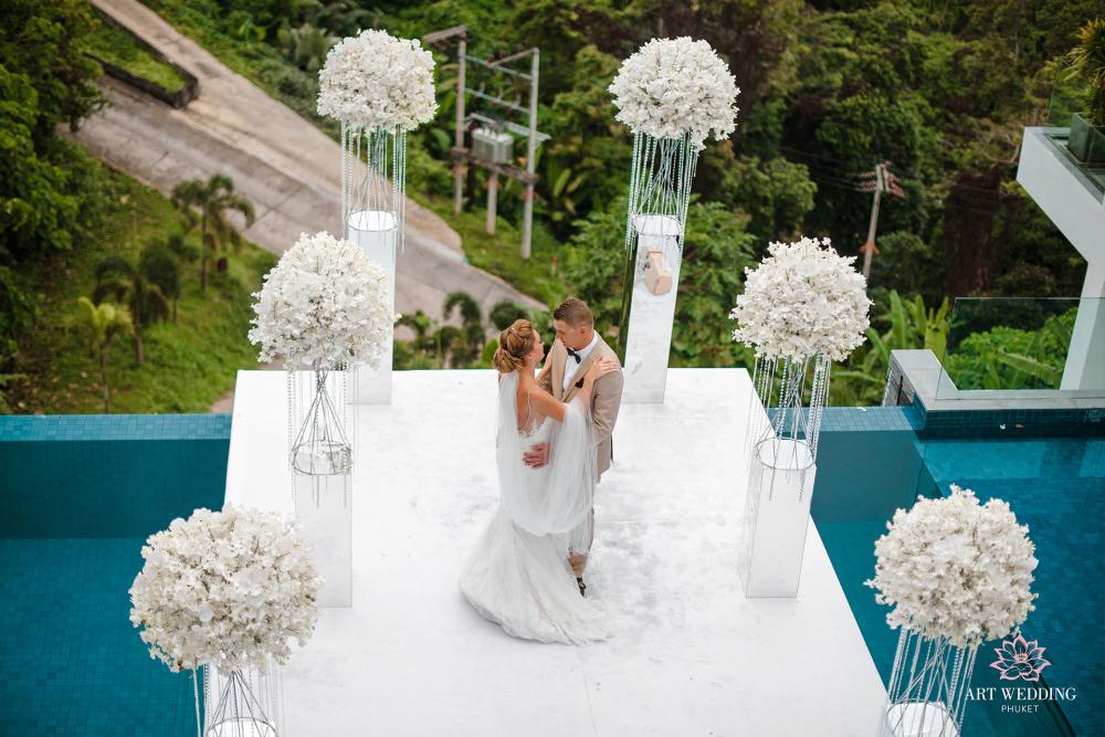 молодожены и декор