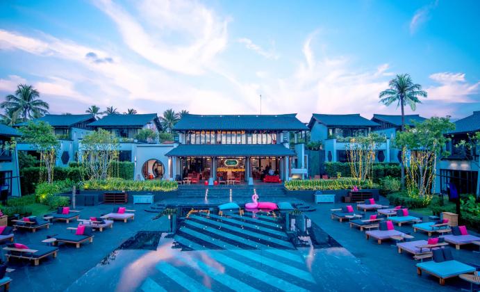 Beach club on Natai beach